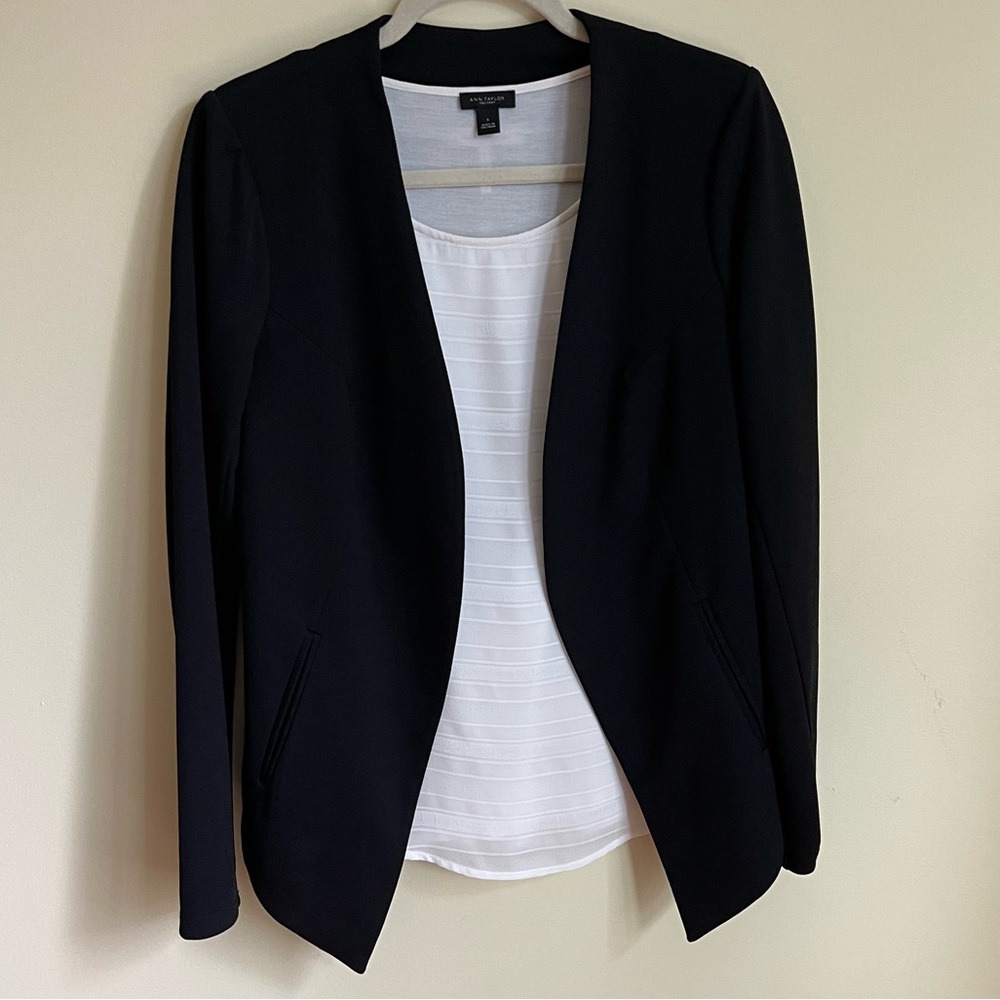 Ann Taylor Factory Textured Short Sleeve Top - Picture 7 of 7